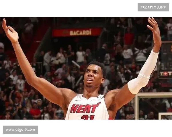 怀特塞德诠释内线统治力,两战广东砍40分31篮板。